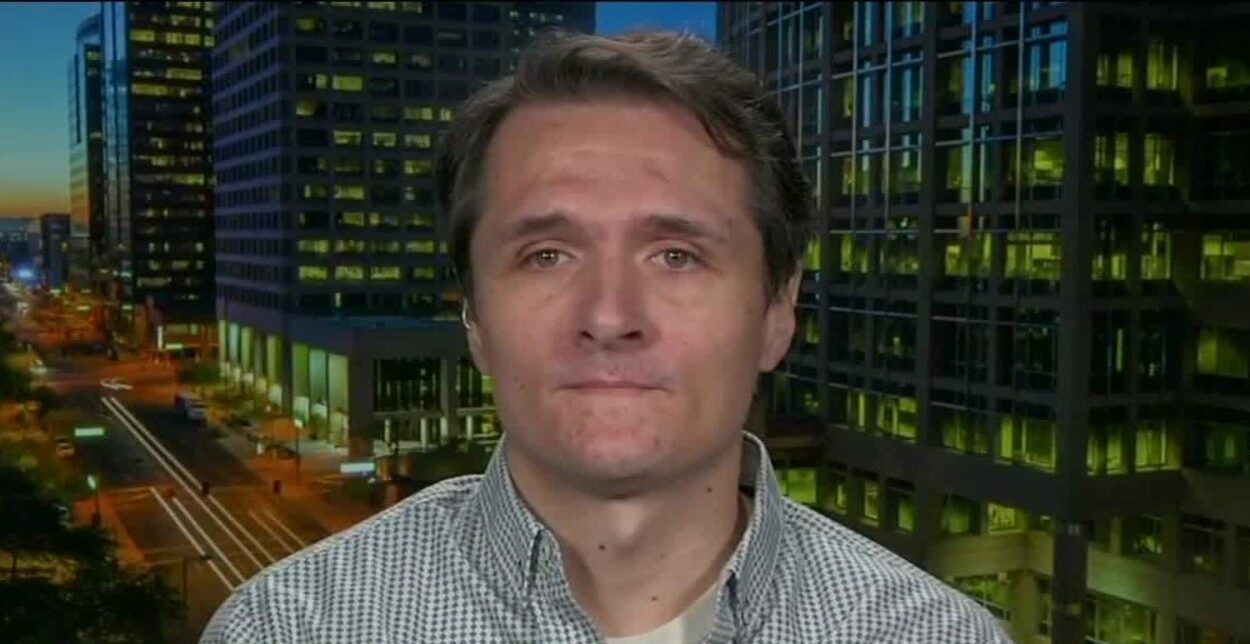 161212220350-fake-news-writer-cooper-intv-ac-00000109-full-169