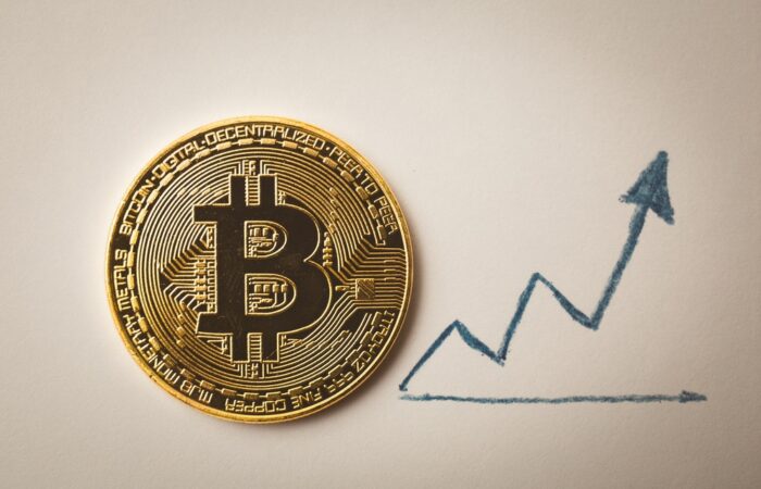 0515_Bitcoin-arrow-chart
