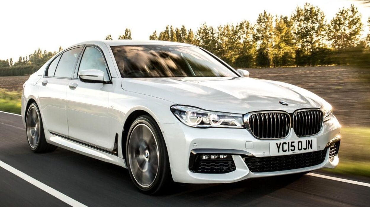 1-2016-BMW-7-series-front-xlarge-xlarge_trans_NvBQzQNjv4BqrWYeUU_H0zBKyvljOo6zlkYMapKPjdhyLnv9ax6_too