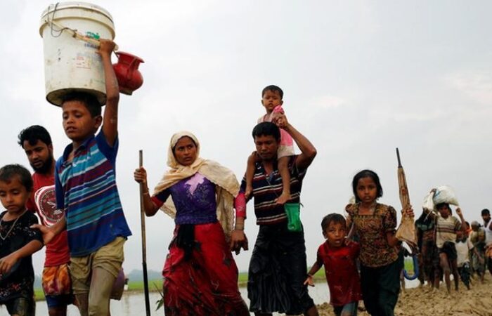 rohingya-refugees-bangladesh-border-crossing-teknaf-myanmar_b113bd10-9184-11e7-b219-301a51d93d0d