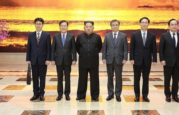 180306081417-02-south-korea-delegation-kim-jong-un-super-169