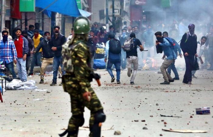 srinagar-hindustan-kashmiri-andrabi-clashes-srinagar-forces_29c872d6-315f-11e7-9a19-4de5eae5ad18