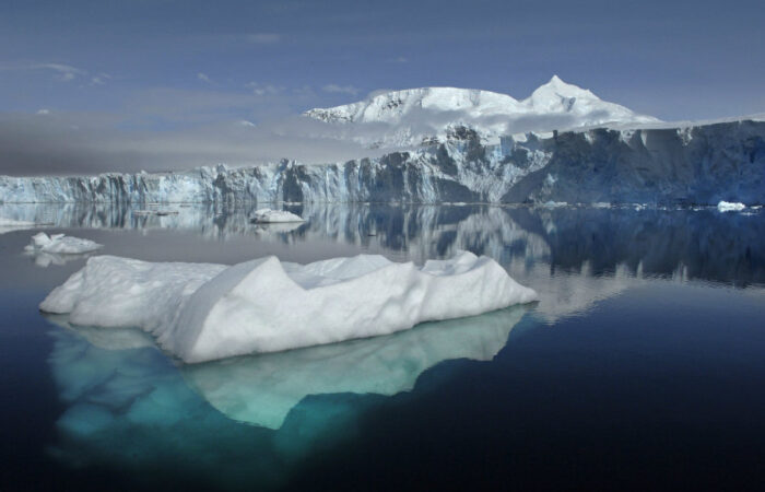 1027773_1_0215-arctic-sea-ice_standard