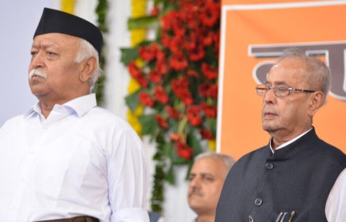 693112-pranab-at-rss-2-fb