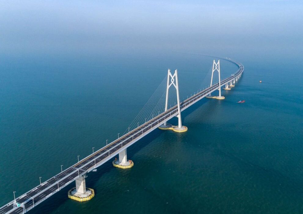 hong-kong-zhuhai-macau-bridge-3-gty-mem-181022_hpMain_4x3_992