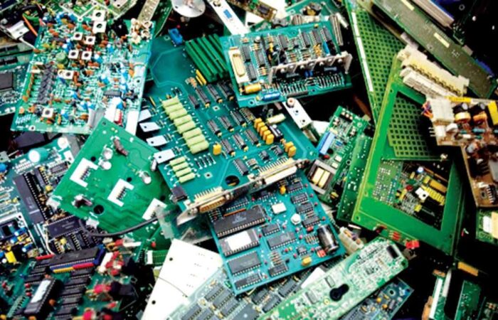 668091-ewaste-040418