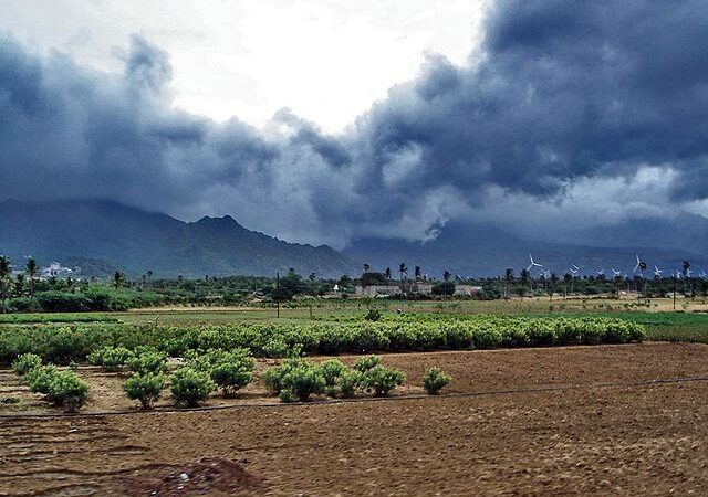 640px-Monsoon_clouds_near_Nagercoil