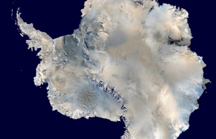 Antarctica_6400px_from_Blue_Marble