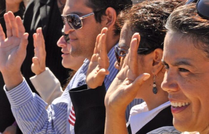 Naturalization_Ceremony_Grand_Canyon_20100923mq_0555_(5021872334)